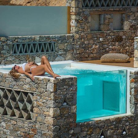 Onar Suites & Villas カラボスタシス エクステリア 写真