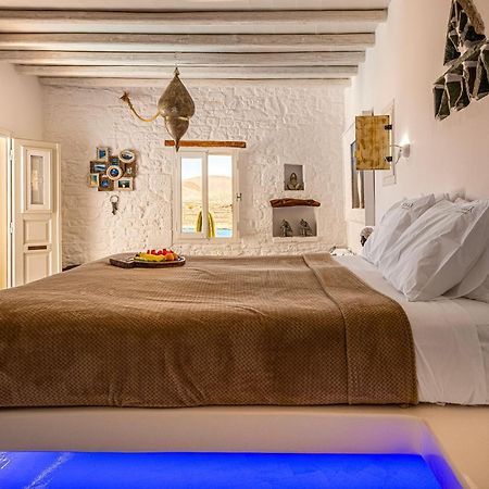 Onar Suites & Villas カラボスタシス エクステリア 写真